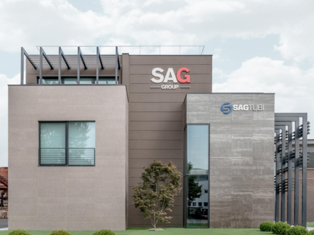 Фасад завода Laminam